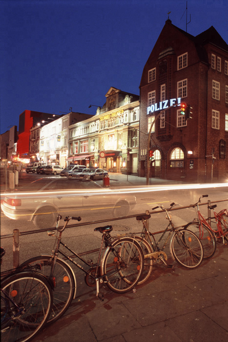 Hamburg bei Nacht, Davidwache, Reeperbahn, St. Pauli-Theater, Hamburg bei Nacht