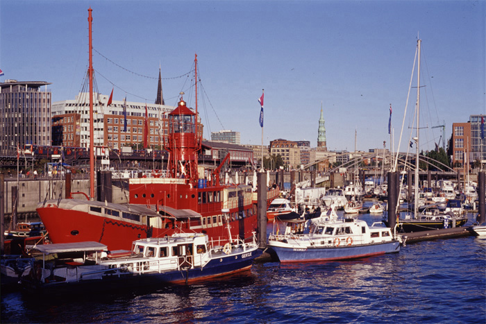 Hamburg, Feuerschiff LV13 im Hamburger Yachthafen, Hamburg