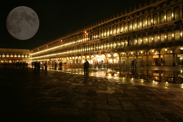 Mondsüchtig, Markusplatz Venedig, Ein bisschen mondsüchtig ??